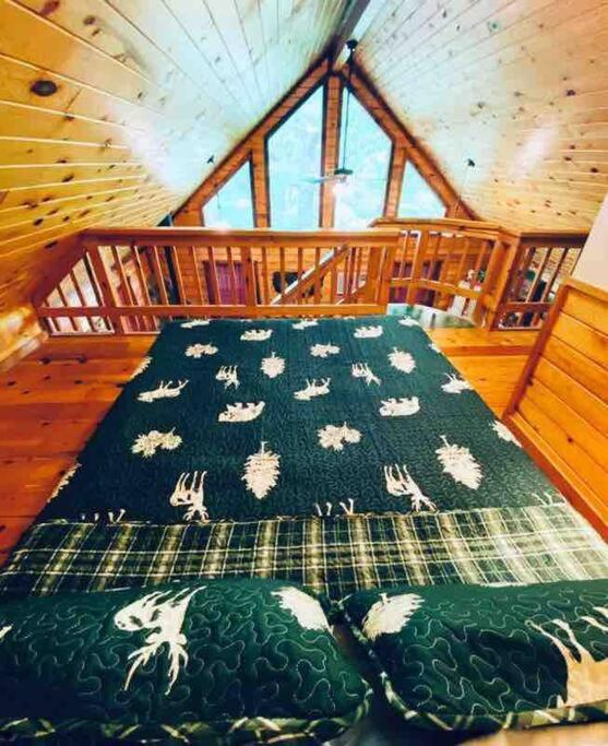 The Loft At Bear Mountain Log Cabins Eureka Springs Dış mekan fotoğraf