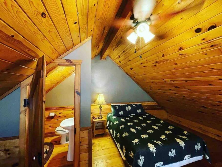 The Loft At Bear Mountain Log Cabins Eureka Springs Dış mekan fotoğraf