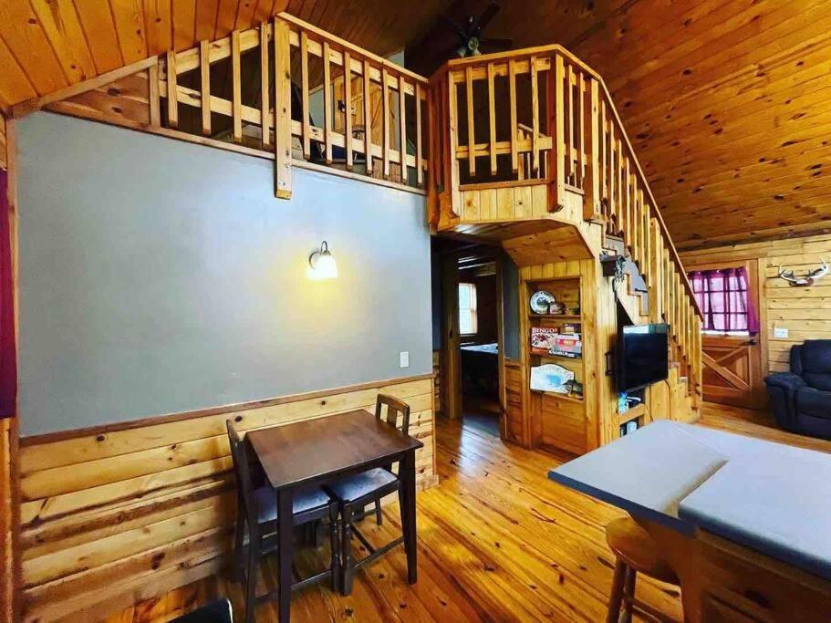 The Loft At Bear Mountain Log Cabins Eureka Springs Dış mekan fotoğraf
