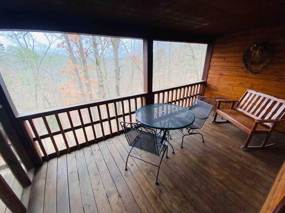 The Loft At Bear Mountain Log Cabins Eureka Springs Dış mekan fotoğraf